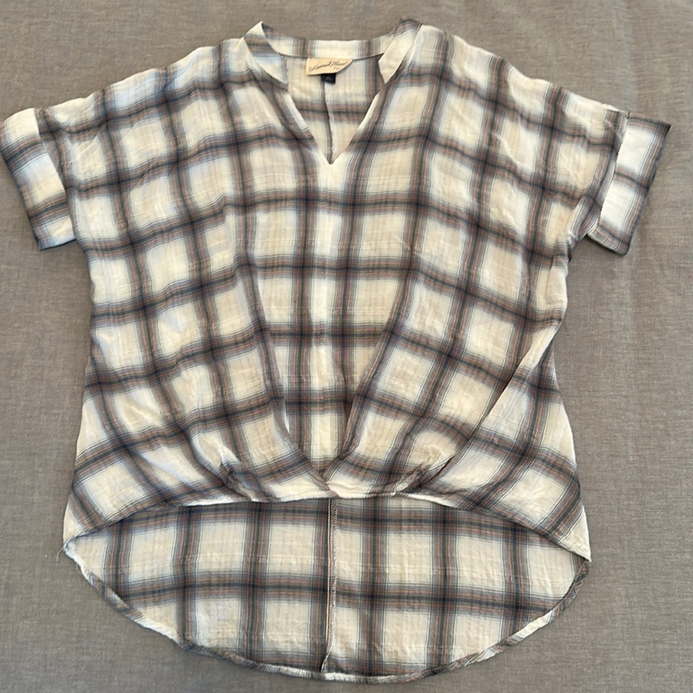 Universal Thread short sleeve top. Size XS.